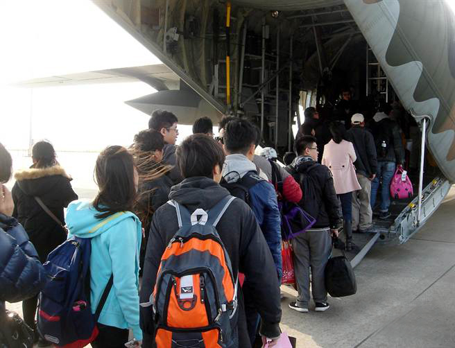 �_�����T���Ӵ��\Ӌ��������C-130�������\ݔ�C���ÿͷ��l(xi��ng)�^��