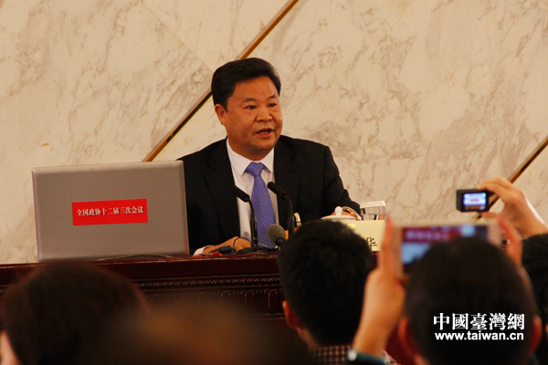 全國政協(xié)十二屆三次會(huì)議舉行新聞發(fā)布會(huì) 全國政協(xié)十二屆三次會(huì)議舉行新聞發(fā)布會(huì)