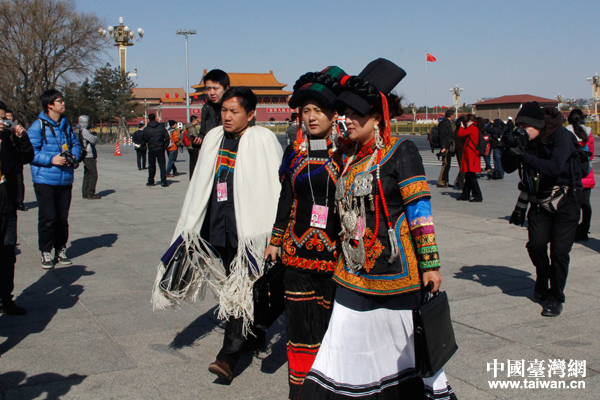 �M�D��ȫ��(gu��)���f(xi��)ʮ�������Ε�(hu��)�h�_(k��i)Ļ��(hu��)��Ӱ