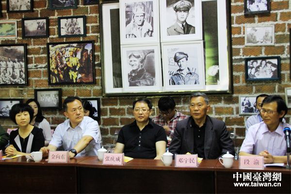 ��ϯ����(d��ng)�xʽ�Ŀ����������˼���(zhu��n)�ҌW(xu��)�������Ї�(gu��)�_(t��i)���W(w��ng)ӛ�� ������ �z��