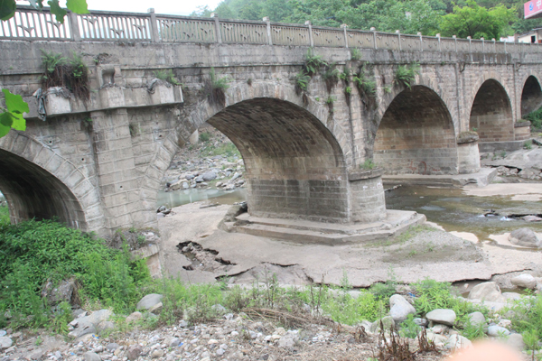 ������·�ϵ��嶴�������Ї�(gu��)�_(t��i)���W(w��ng) ������ �z��