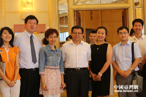 ꐵ���c��21�ú��{�ɰ���W(xu��)�����I(y��ng)������Ӱ�����Ї�(gu��)�_(t��i)���W(w��ng) ������ �z��