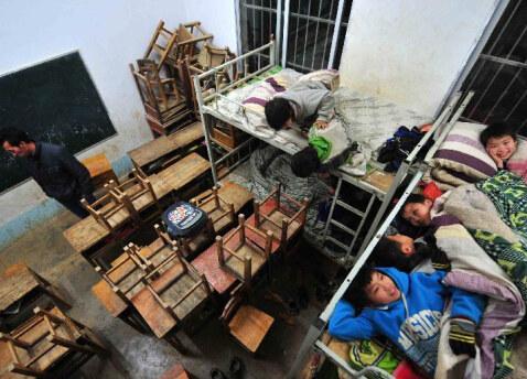 走近山區(qū)寄宿生:不吃早餐冬天穿涼鞋被視為“習(xí)慣” 走近山區(qū)寄宿生:不吃早餐冬天穿涼鞋被視為“習(xí)慣”