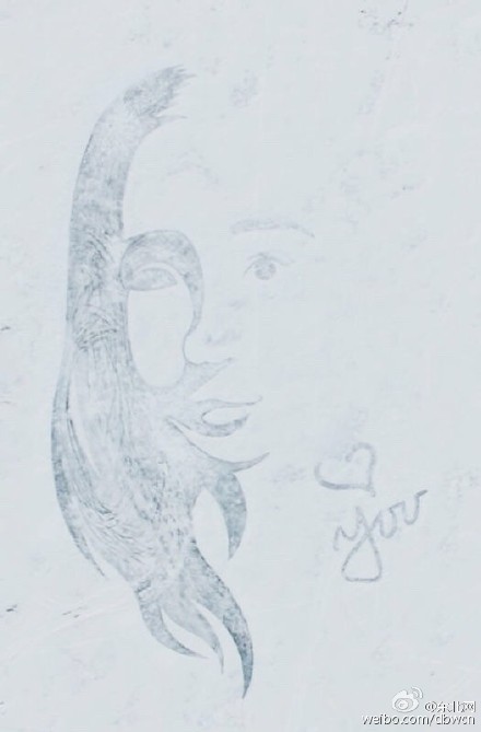 �������˹�(ji��)��� ���v܇ѩ���뉺��Ů�ј�ò(�D)