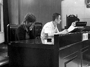 保姆照料殘障母子38個(gè)月未領(lǐng)薪 反被指霸占房屋 保姆照料殘障母子38個(gè)月未領(lǐng)薪 反被指霸占房屋