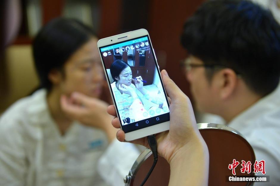 �ɶ�90��Ů�����������g(sh��) �W(w��ng)�j(lu��)ֱ��ȫ�^��