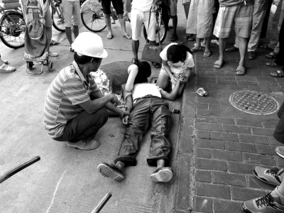 ���t��Ů�ӡ���ïӢ�鸵�ĝM���˹��������������A��l(f��)