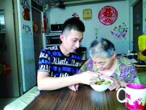 80����Ʊ�T������ĸ�H����һƬ�� �νY(ji��)��ɼ�