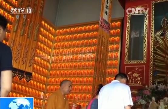 九華山旅游陷阱:冒充工作人員 攔車帶領燒高價香