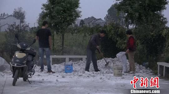 �Ͼ����R�����������ع�40С�r(sh��)����(d��ng)?sh��)ؾ���Ҽґ?h��)��(h��)ʯ�ҷ��T(m��n)���� ���� �z