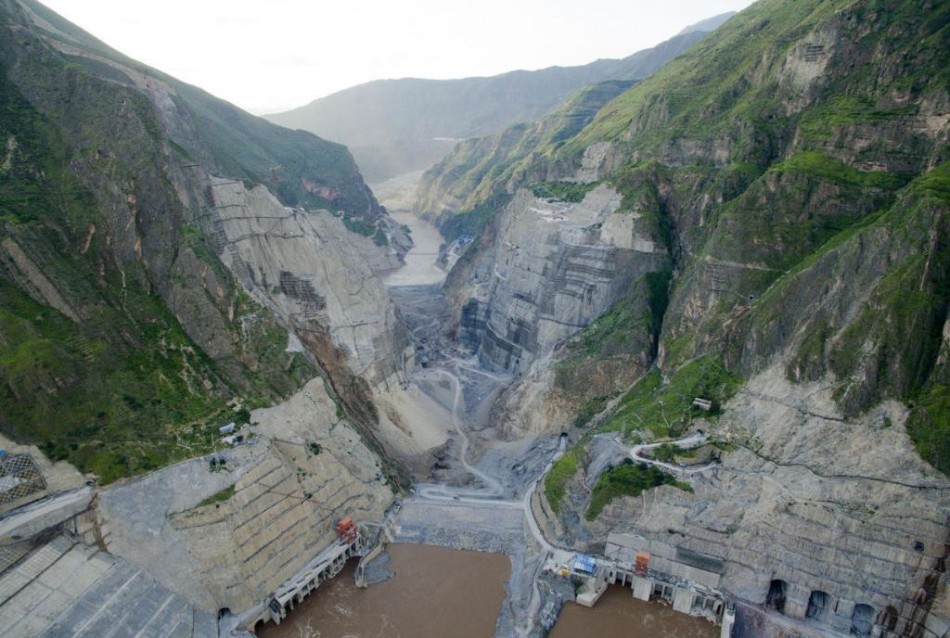 ���Ľ�ɳ���ݼ�(j��)�վ ������ˮ׃ˮ��(k��)Ⱥ