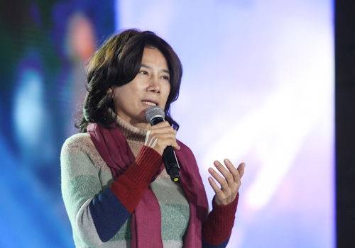 董明珠回應(yīng)員工用格力手機(jī):有意見你也給員工送啊