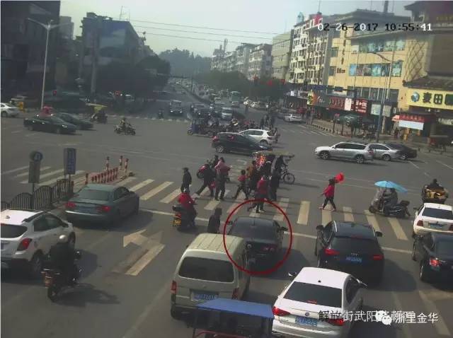 �ӵ��Ԓ�������������s��·�����l(f��)�F(xi��n)܇�v�ѽ�(j��ng)�_�ߣ���(li��n)ϵ�����˽���r�����Ǖr(sh��)�����v܇ͣ��ǰ���(d��ng)������(d��ng)������ȥ����һ���f�����ڵ������Ҿʹ���8890��������ô��ͣ��·��������������Щ�⑍��