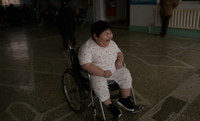 ��3�ǵ�1������40�༉�_�A�����팦�κ��ˁ��v�����p�ɵ��������������h�ӏ����һ�ҁ��f���@�����������������7�q��Ů��С���ǂ������������H�H7�q������75������������̫������һ��Ҳ��������ȫ�������һ���_�Aһ���_�A���±���ÿ���ɂ��_�A��С�ƾͽ�������횵�����ЪЪ��Ū�ď�����M�^����С�Ʋ�Ը��վ��������������