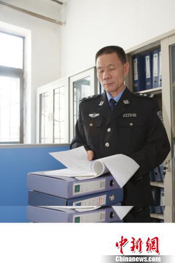     �����еĻݽ�������������D���z