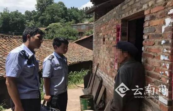 �����T�˽���r