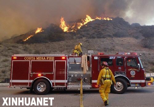 10��21���������ˆT������(gu��)�������၆���R�����؅^(q��)ɽ�ִ��F(xi��n)��(ch��ng)��𡣮�(d��ng)�������x��ɼ�����ϼs30������R�����؅^(q��)�l(f��)��ɽ�ִ����Ŀǰ���������500Ӣ����ɽ�ֺ͔�(sh��)�������ﱻ������(sh��)���˱��o����ɢ�� ���A��l(f��)