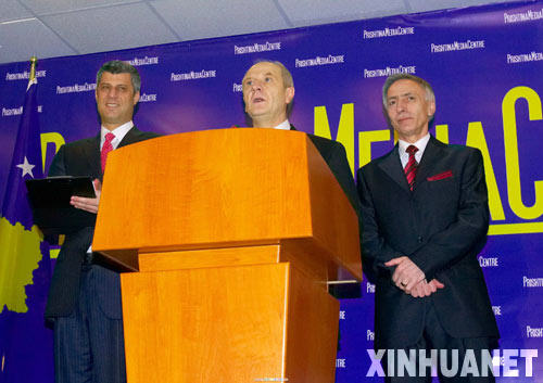 2��17�գ��ڿ������׸�����ʲ�ټ{�������ֿ��y(t��ng)�����Ϟ����У��������ֿ������棨�󣩺��h�L����˹�����ڿ�����������(d��)�����ϯ�״�ӛ���д�������(d��ng)�����������h��ͨ�^��(d��)�������������S�����y(t��ng)�����挦�˱�ʾ�������S�����h(yu��n)�������J(r��n)�����֪�(d��)���� ���A��ӛ�� ���Ȫ �z