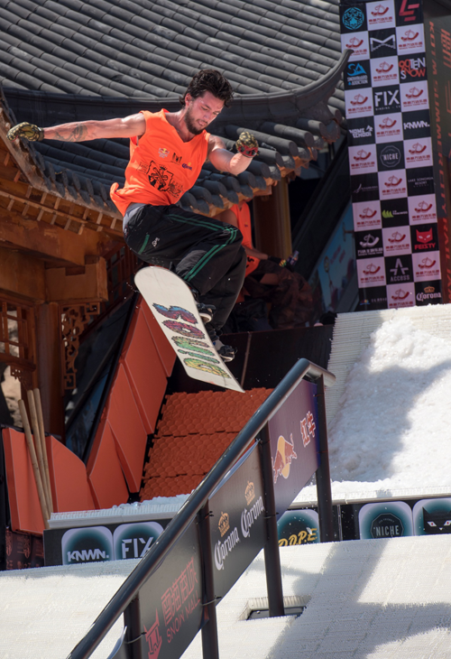 40度高溫下的滑雪賽 “雪山之王”夏季賽南昌開戰(zhàn) 40度高溫下的滑雪賽 “雪山之王”夏季賽南昌開戰(zhàn)