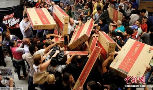 11��25�����������M��ӭ������ɫ�����塱�ۿ������񱊃A�����Ӂ������u�����xُ�Լ���ˮ��؛�����ڱ�����Ʒ���������ҕ�H����A���׺���ÿ���u�����ܿ����ѱ����ҕ�����M�ߡ��D�����ʥ���_��һ���̈����������ҕ�ɞ���T��Ʒ��