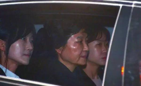 ���Ȼݱ��������P(gu��n)Ѻ�ѽ�(j��ng)һ���� ����(j��ng)�v��ʲô?