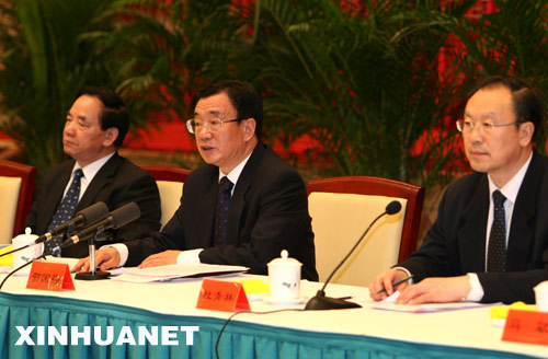 �Y�ψDƬ��1��30��������o(j��)ί�ڱ������h����ʿͨ��(b��o)�h�L(f��ng)�������O(sh��)�ͷ�����������r���� (t��ng)ȡ�������h�����롢ȫ��(gu��)����(li��n)�I(l��ng)��(d��o)�˺͟o(w��)�h����ʿ����Ҋ(ji��n)�ͽ��h���й��������ξֳ�ί������o(j��)ί��(sh��)ӛ�R��(gu��)��(qi��ng)��ϯ��(hu��)�h���vԒ�����A��ӛ�����d�הz