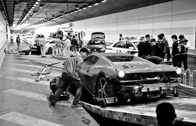 北京飆車(chē)法拉利車(chē)主身份曝光其母被指曾任油企副總