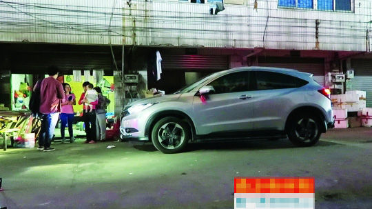 無證女司機(jī)駕車3次碾壓2歲女童 竟說:別說我開的