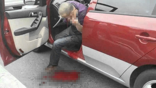 上海浦東機(jī)場(chǎng)一的哥頸部被刺身亡嫌疑人系同行