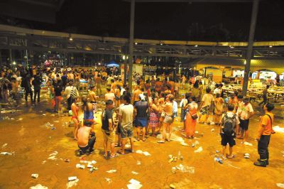 6��27�գ��l(f��)����ը���˂��ۼ����±��а���ˮ�Ϙ��@�Ŀյ��������A��l(f��)