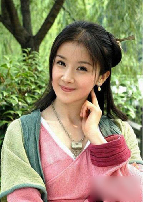 ����Ƴ��ݡ���������ʮ���һ��� Ů�ǽ^�����b����(c��)