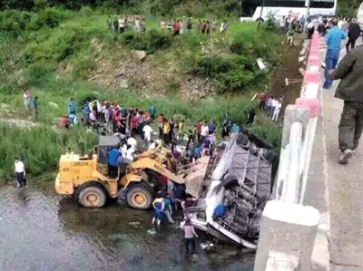 ����15�r(sh��)45���S�����ּ����Л�ˮ�l(xi��ng)����(n��i)���Ӽ������o(j��)������һ�v���܇(ch��)������10���n��(gu��)���������D/CICPHOTO