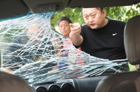 ����һ�����L܇���F(xi��n)���B��3�˺����(�D)