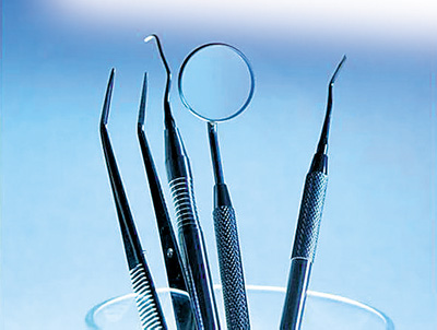 赴臺(tái)看牙體驗(yàn)牙醫(yī)稱(chēng)拔牙不痛需“巧用力”