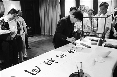 �־����չ�ھ��e��