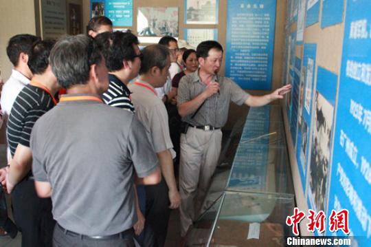 臺(tái)灣高雄兩岸和平發(fā)展促進(jìn)會(huì)訪問(wèn)團(tuán)參訪保定軍校 臺(tái)灣高雄兩岸和平發(fā)展促進(jìn)會(huì)訪問(wèn)團(tuán)參訪保定軍校