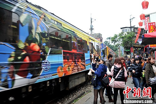 臺灣年接待觀光客逼近千萬寫歷史 大陸游客最多 臺灣年接待觀光客逼近千萬寫歷史 大陸游客最多