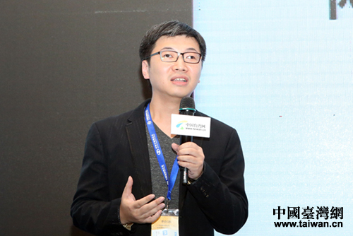 臺灣Pi行動錢包營運(yùn)長韓昆舉在第七屆兩岸互聯(lián)網(wǎng)發(fā)展論壇上演講 臺灣Pi行動錢包營運(yùn)長韓昆舉在第七屆兩岸互聯(lián)網(wǎng)發(fā)展論壇上演講