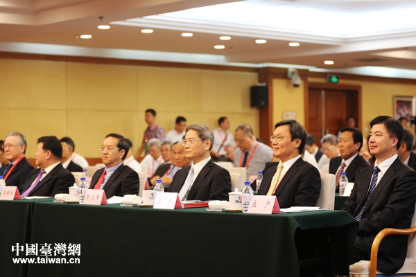 ��ʮ���Ãɰ��P(gu��n)ϵ��ӑ���_Ļʽ�F(xi��n)�������Ї��_���W(w��ng) ������ �z��