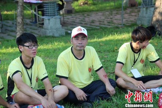 臺(tái)灣嘉義觀音大士爺巨型風(fēng)箏飛上天 象征兩岸和合一家人 臺(tái)灣嘉義觀音大士爺巨型風(fēng)箏飛上天 象征兩岸和合一家人