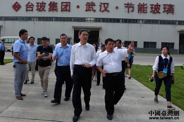 張志軍考察湖北臺資企業(yè)臺玻武漢工程玻璃有限公司 張志軍考察湖北臺資企業(yè)臺玻武漢工程玻璃有限公司