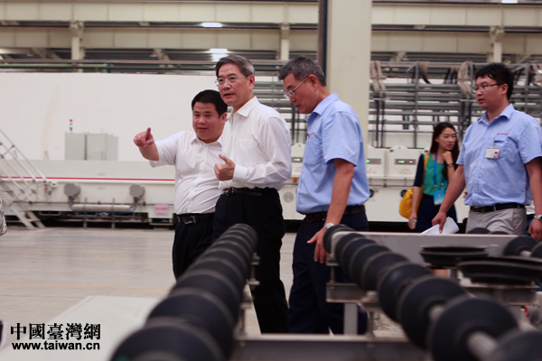 張志軍考察湖北臺資企業(yè)臺玻武漢工程玻璃有限公司 張志軍考察湖北臺資企業(yè)臺玻武漢工程玻璃有限公司