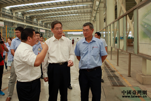 張志軍考察湖北臺資企業(yè)臺玻武漢工程玻璃有限公司 張志軍考察湖北臺資企業(yè)臺玻武漢工程玻璃有限公司