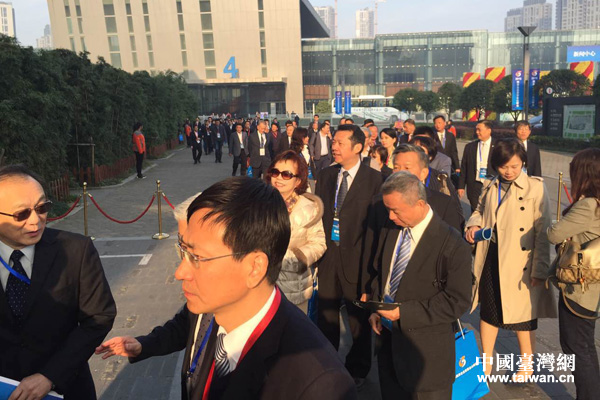 �M�D��2015�ɰ���I(y��)���Ͻ�ɽ���(hu��)�_Ļ