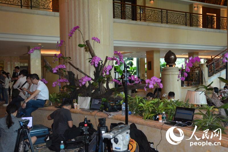 ����ý�w�۽�����(x��)�R��(hu��)�� ���@��ͨ���D����2��