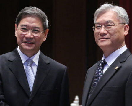 同胞攜手翻開歷史新頁(yè)——盤點(diǎn)兩岸關(guān)系2015關(guān)鍵詞 同胞攜手翻開歷史新頁(yè)——盤點(diǎn)兩岸關(guān)系2015關(guān)鍵詞