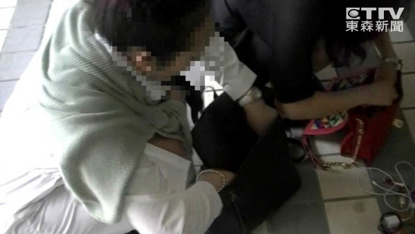 �u�����F(tu��n)��ÿ15�켴���Q1�����Ů�Ӟ�̖�������Ů��һ���w�C(j��)�����Žӿ���ƽ��ÿ�սӿ�8��10�������_ͣ��15��һ���������Q��һ���뾳������߀���˿���ˇ�ˡ�С����ꐬrϣ��