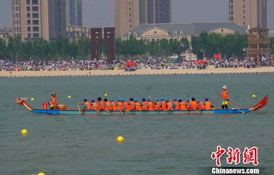 �D��D���_�������������������������С�� �z