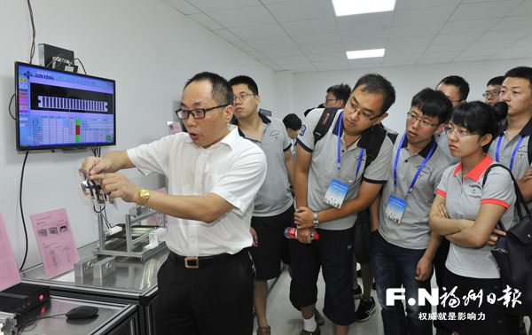 �ɰ���У�о������M(j��n)�����^(q��)����(sh��)�ظ��ܰl(f��)չ׃��