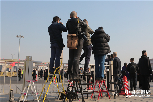 ӛ���σɕ�(hu��)��׷���τ��� ��������F�b��